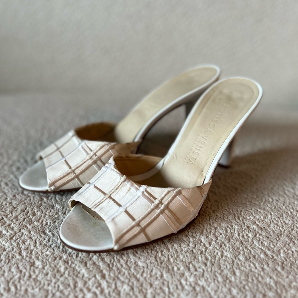 Vintage Bottega Veneta White/Cream Plaid Print Open Toe Sandals